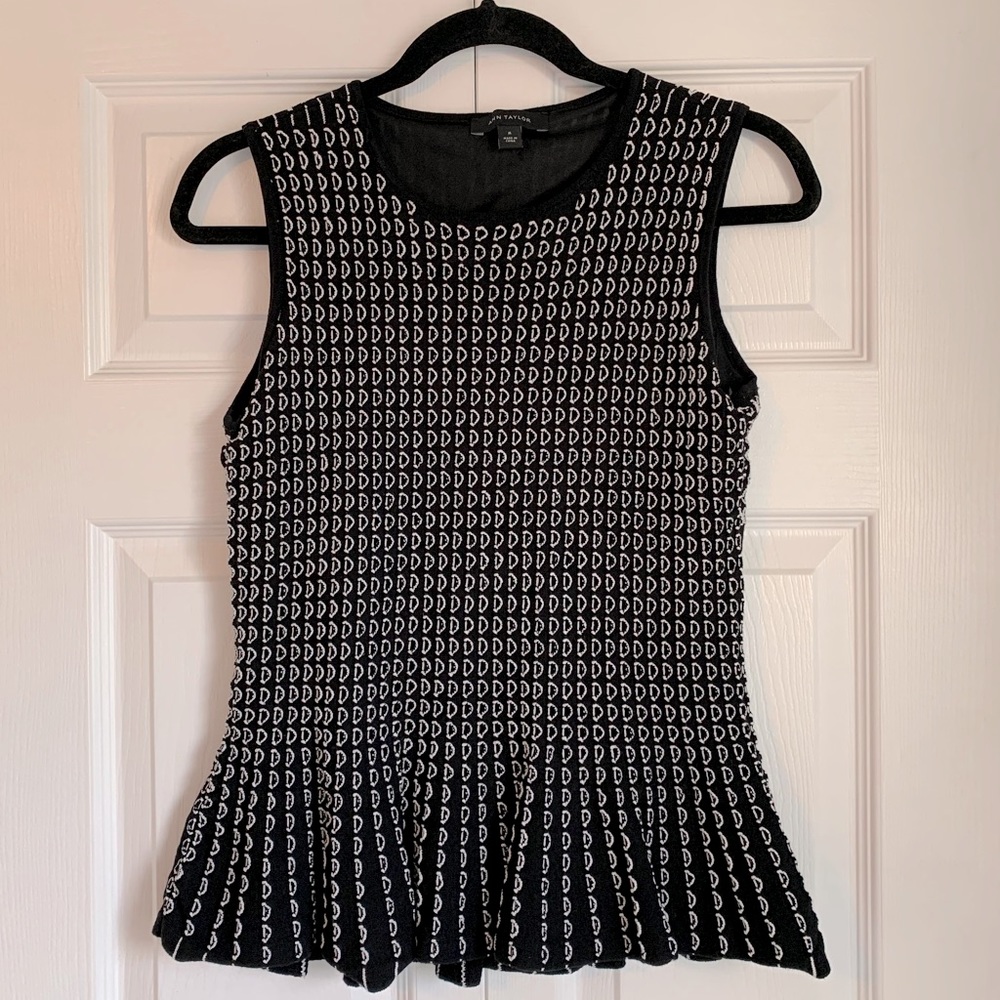 ANN TAYLOR Black & White Textured Knit Top